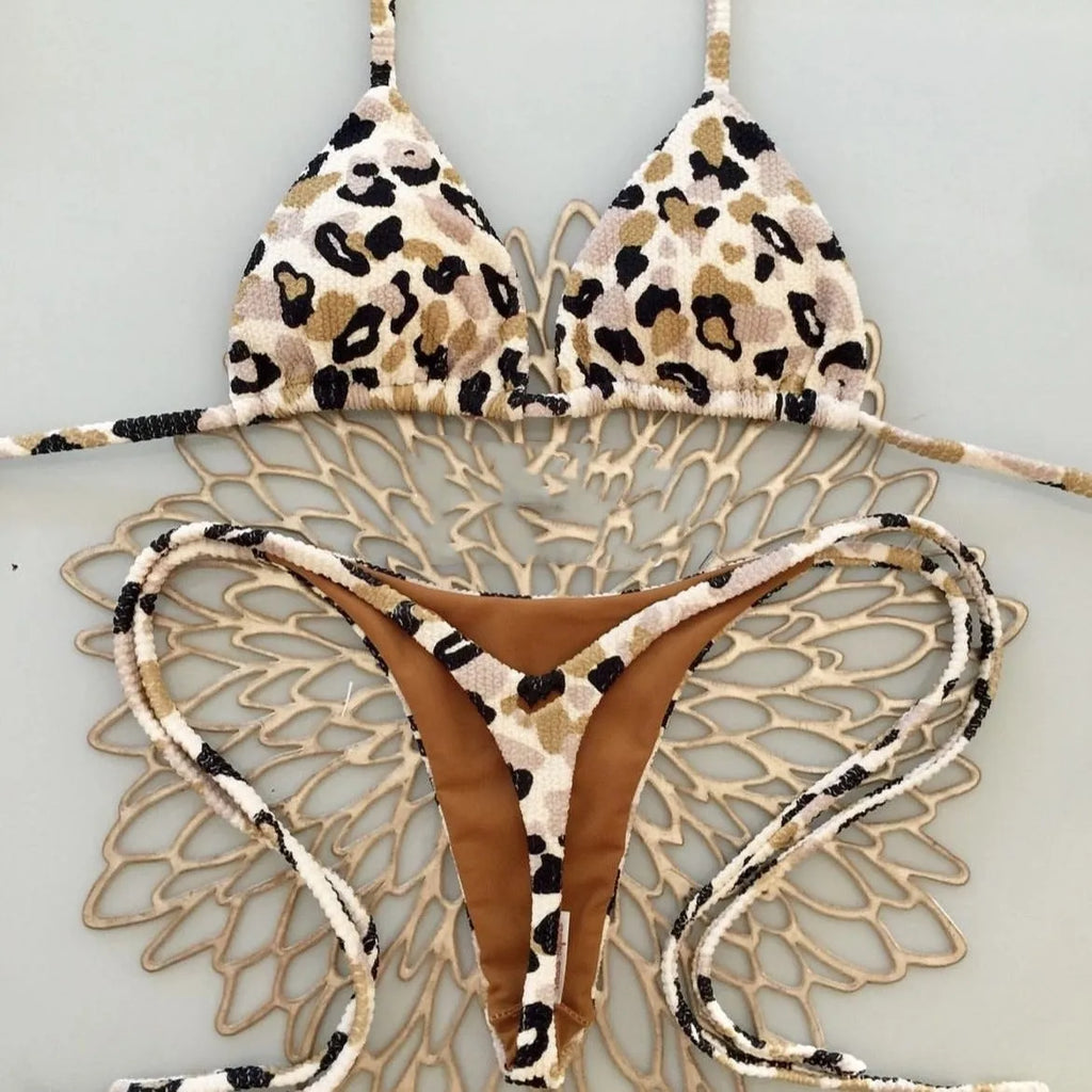 Women's printed bikini swimsuit in briefs style with quick-dry fabric