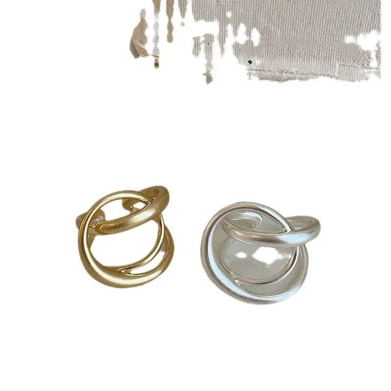 Geometric interlaced matte metal open ring for women in gold or silver electroplated finish