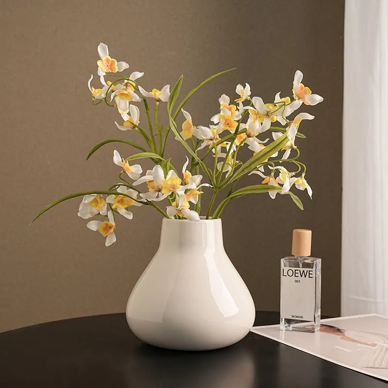 Ceramic decorative vase with glass surface finish in black or white colour with modern simplicity design