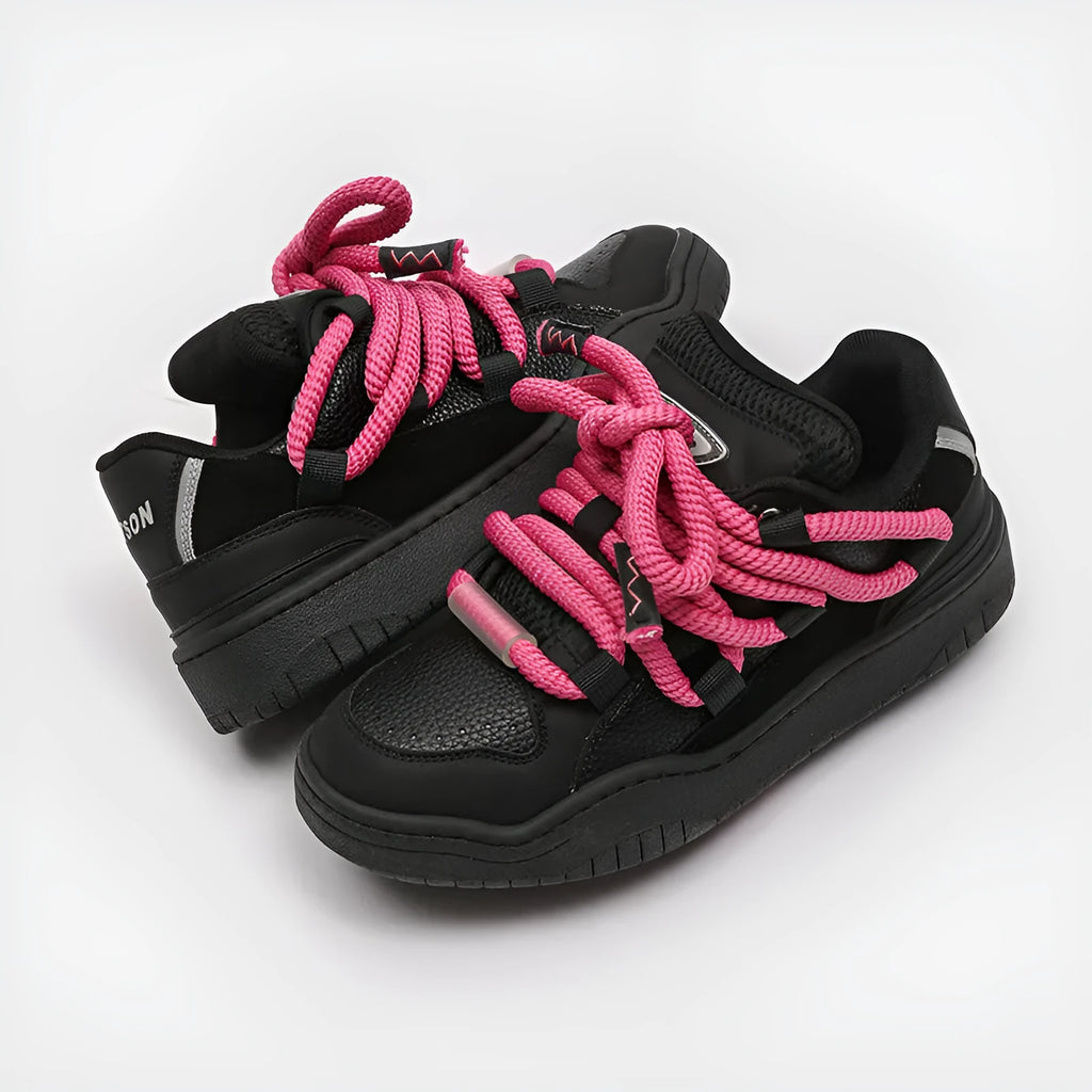 Thick bottom unisex casual shoes in four colours with lace-up front and round toe design