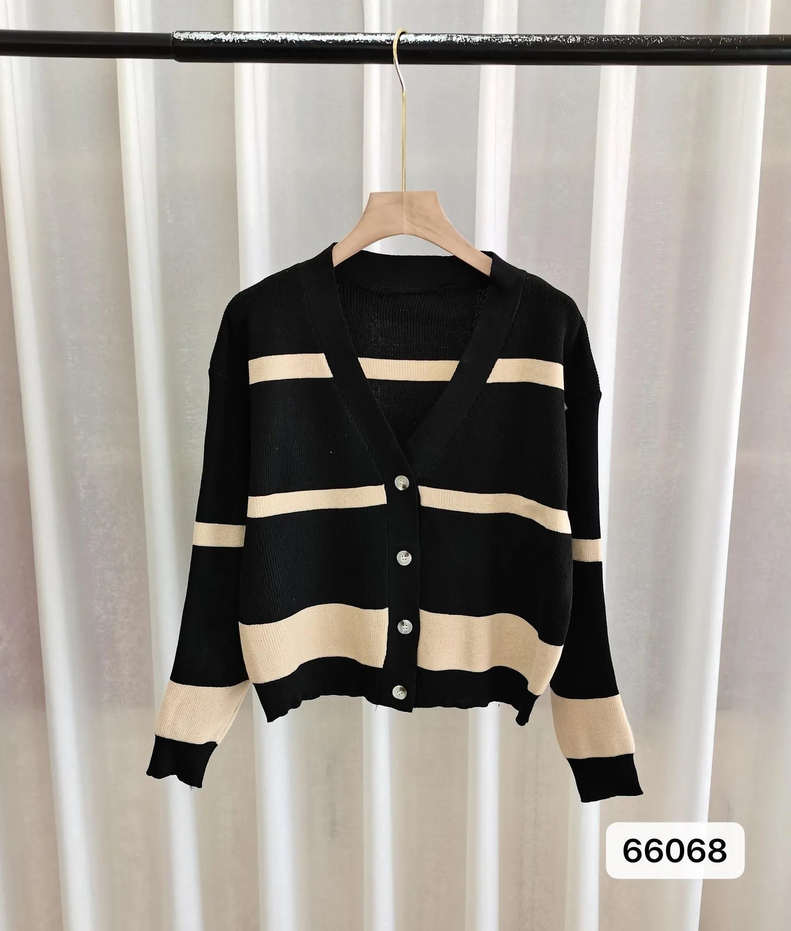 Women's striped knitted cardigan with 3D pattern, V-neck and button front in four colour options