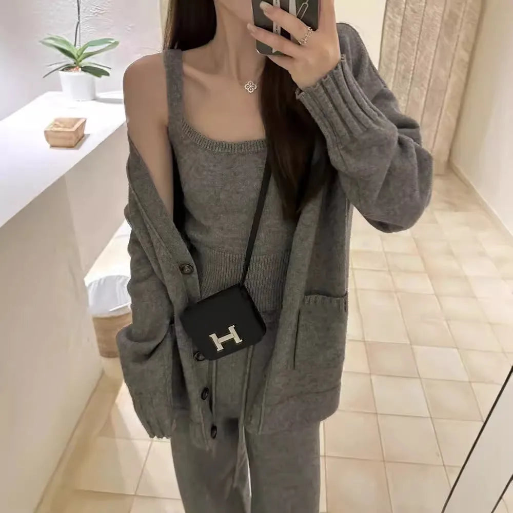 Women's knit cardigan three-piece set with suspender trousers in wool blend fabric