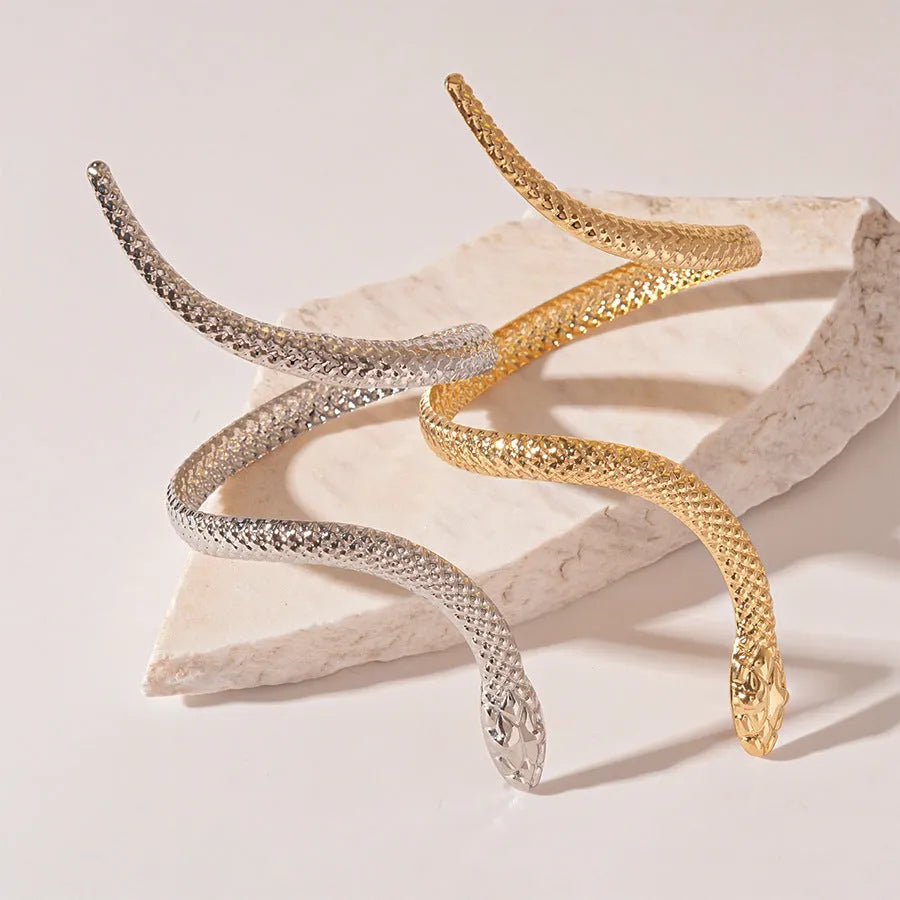 Metal snake ring and bracelet set with exaggerated twisted winding pattern in gold or silver colour