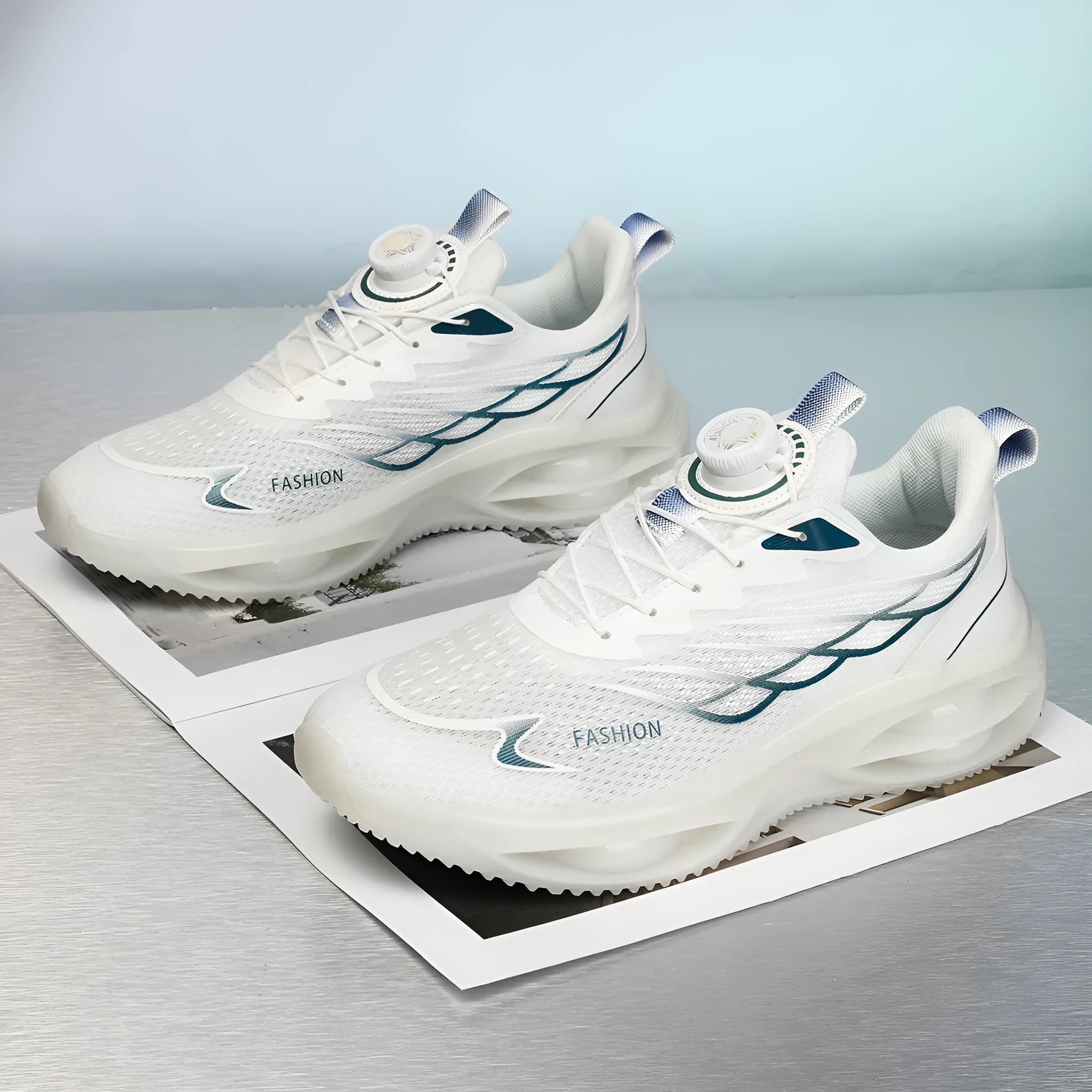 Breathable low-top casual running shoes in sky blue with a round toe and lace-up front.