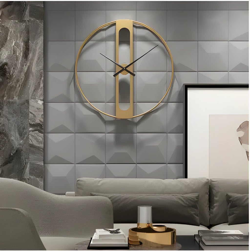 Round metal wall clock with 50cm diameter in black or gold finish