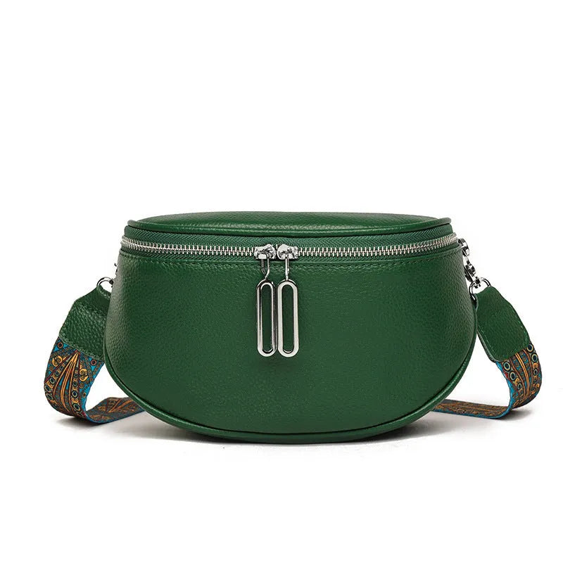 Women's saddle-shaped PU leather messenger bag in black with crossbody strap