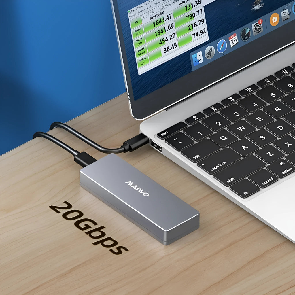 Type-C M.2 NVMe to USB solid state hard drive cartridge enclosure with aluminium alloy body and installation tools