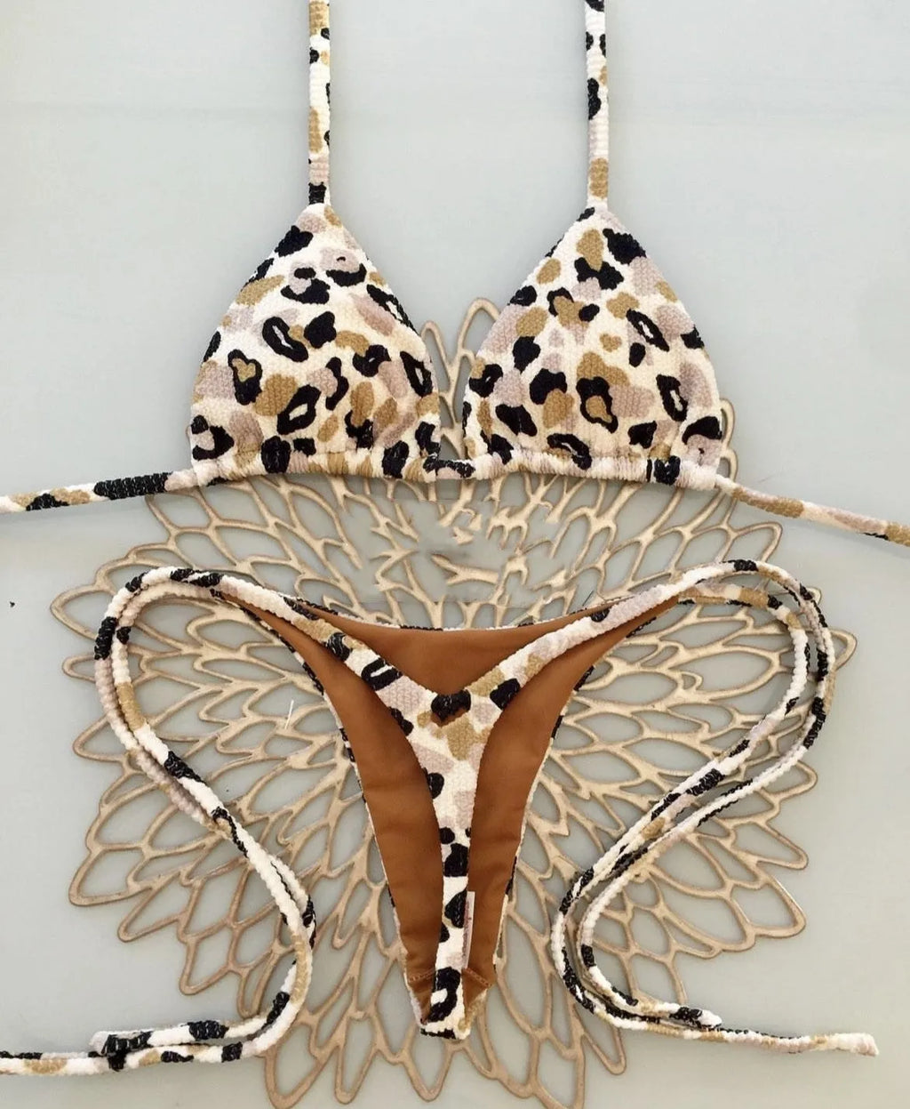 Women's printed bikini swimsuit in briefs style with quick-dry fabric