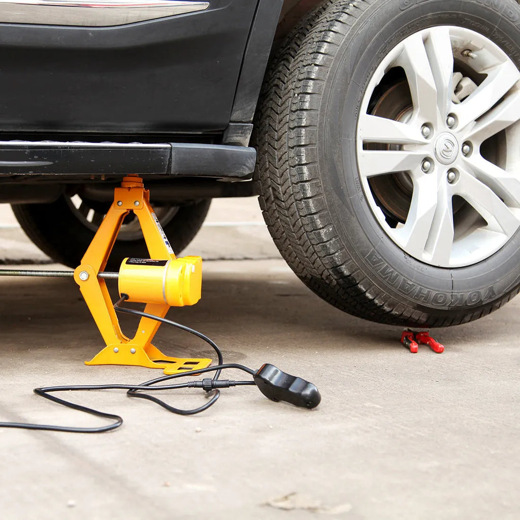Vehicle electric hydraulic jack kit with 2-tonne capacity and 100W motor