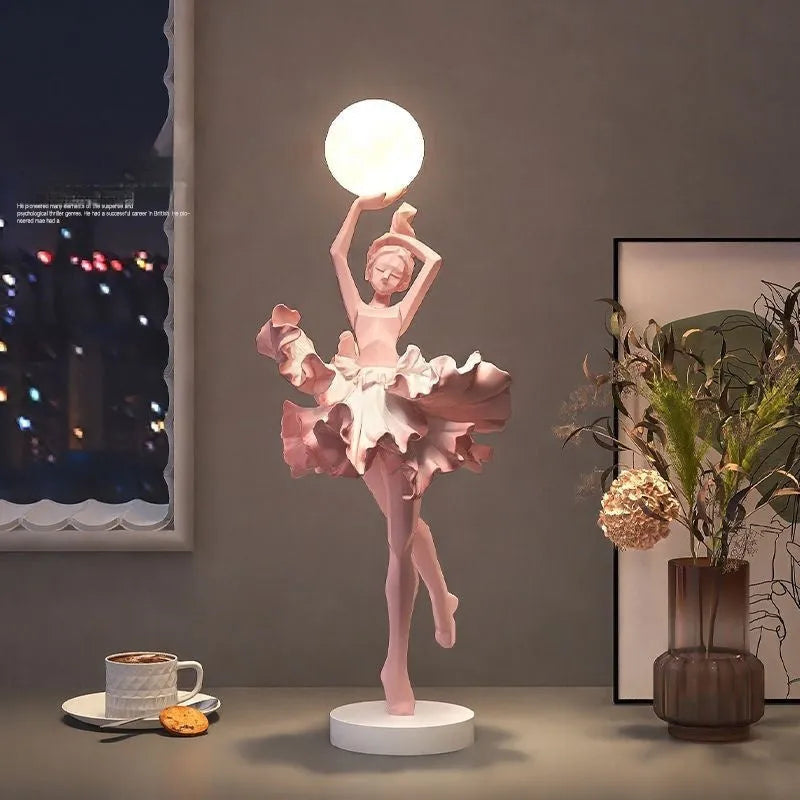 Modern Art Girl atmosphere small night lamp ornament in resin with USB charging.