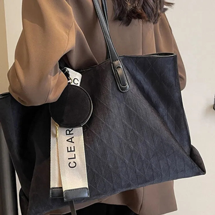 Green casual large capacity polyester tote bag with shoulder strap and external pocket.