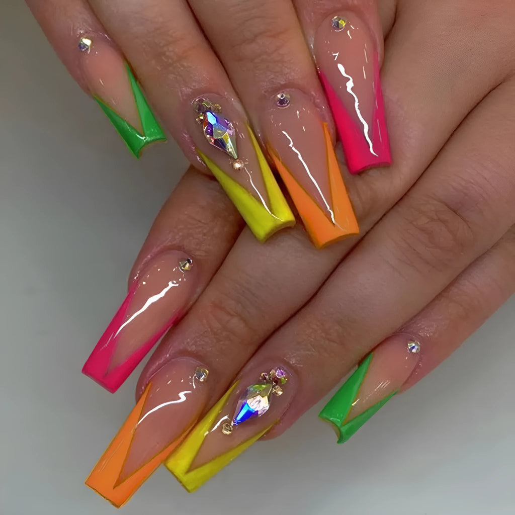Detachable false nail tips with diamond colour French finish and love heart patterns