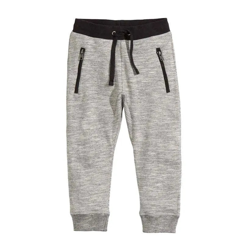 Boys casual cotton two-piece clothing set with long sleeve t-shirt and trousers for ages 3-7 years