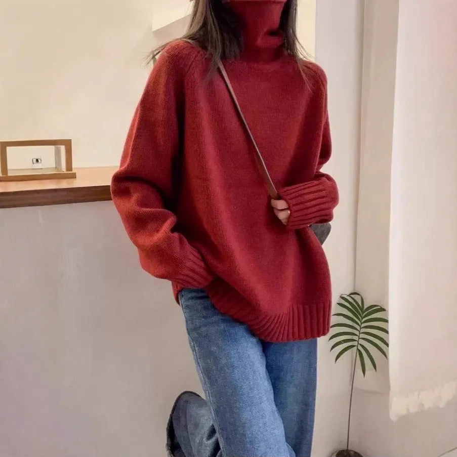 Women's loose fit turtleneck sweater with thick curling pile collar in mesh polyester fabric