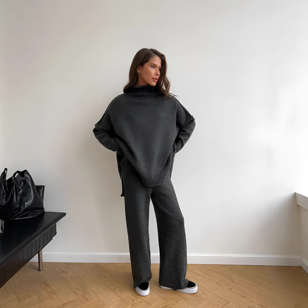 Women's acrylic sweater suit set with side-slit trousers in solid colour