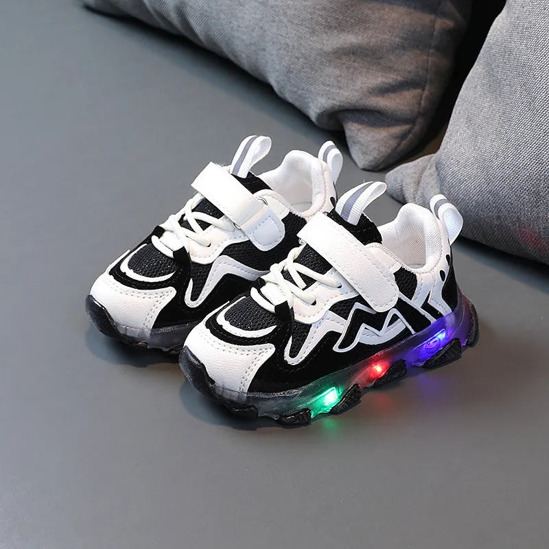 Children's mesh sneakers with velcro closure in black, grey, or pink colours