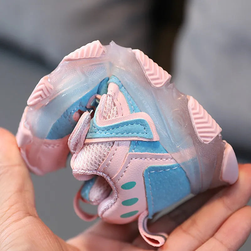Children's mesh sneakers with velcro closure in black, grey, or pink colours