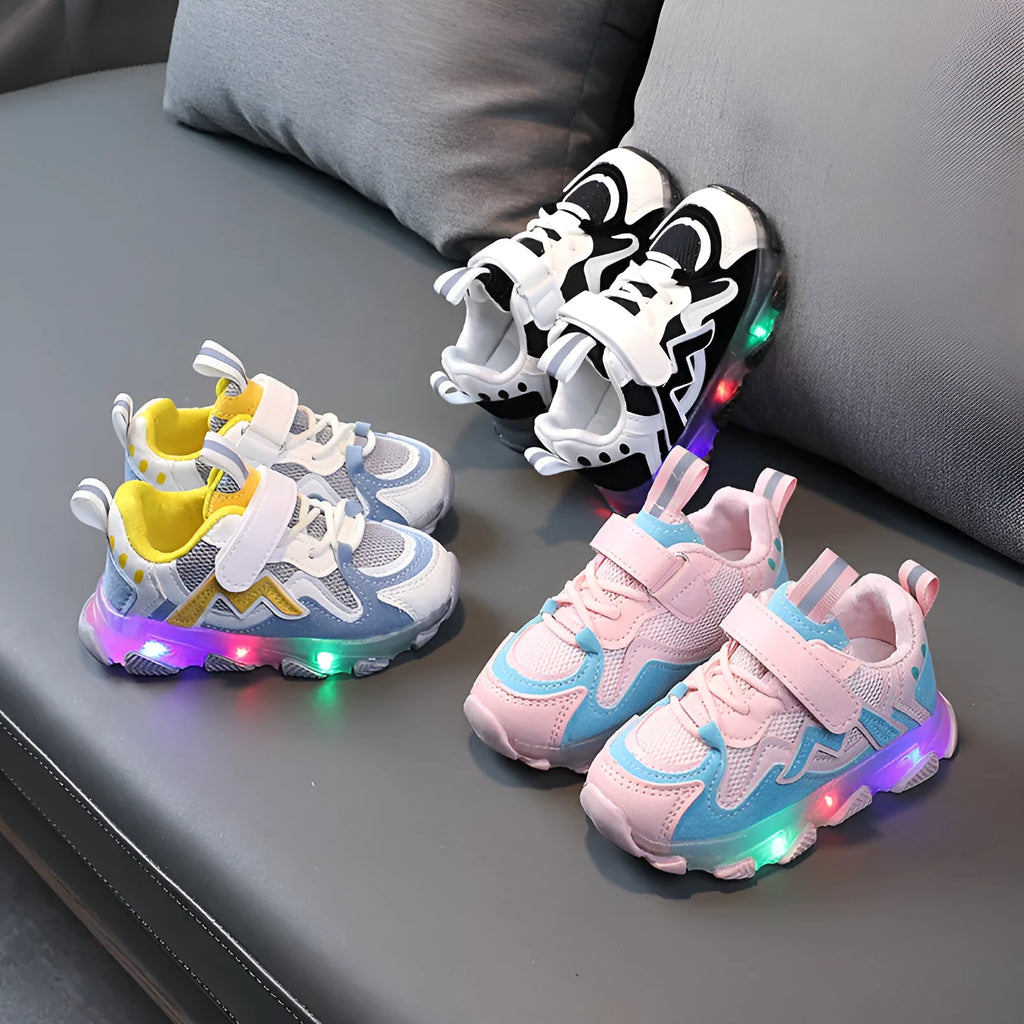 Children's mesh sneakers with velcro closure in black, grey, or pink colours