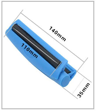 Manual cigarette maker with plastic construction and 110mm cigarette cloth specification