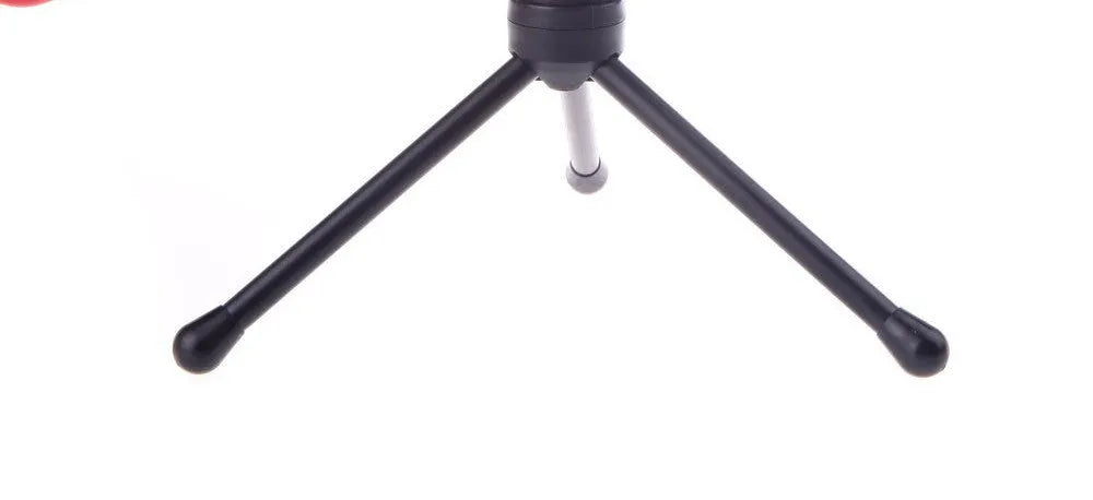 Black wired PC microphone with clip holder and 1.85m cable for chatting and karaoke