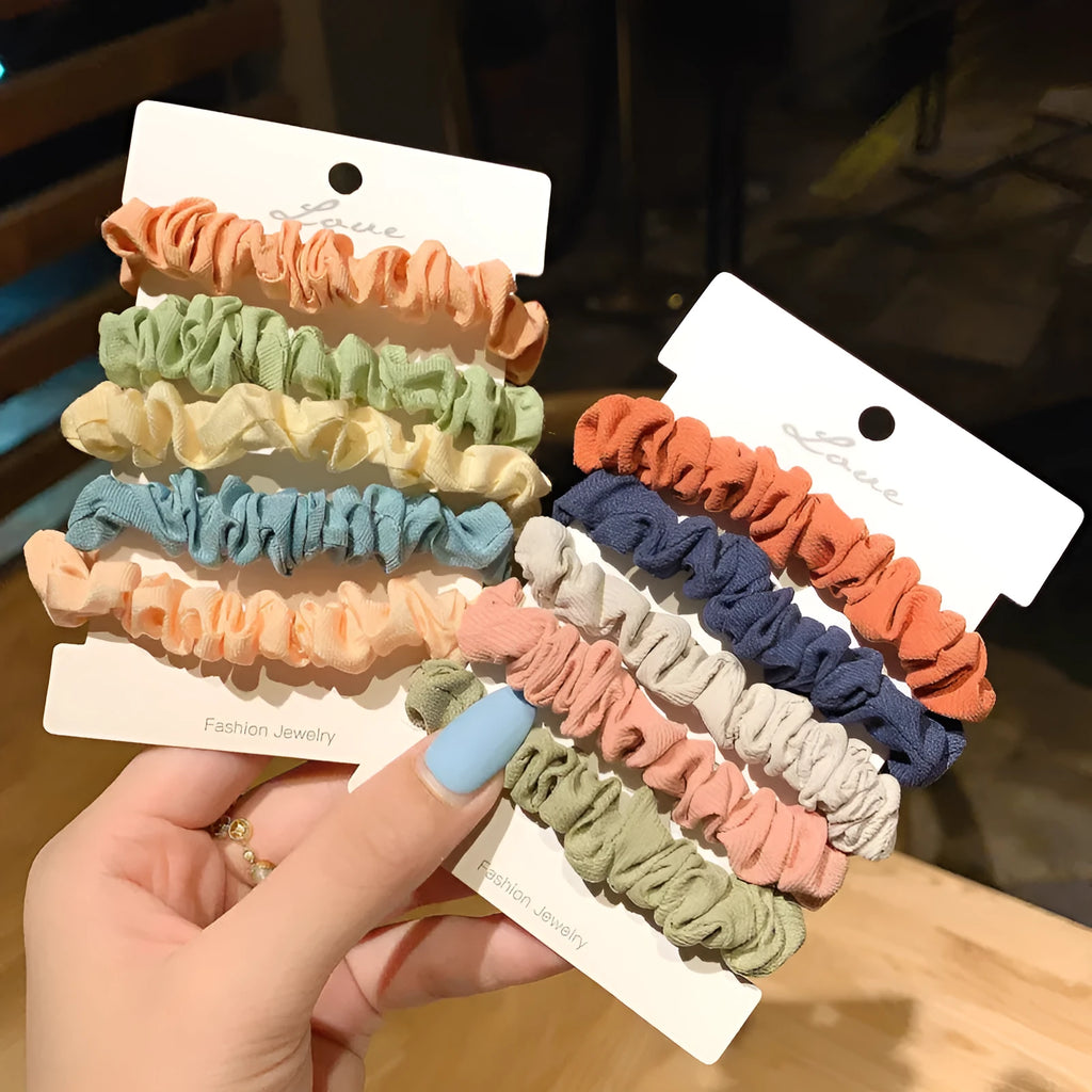 Children's small intestine hair rings and large intestine head ropes in autumn colours