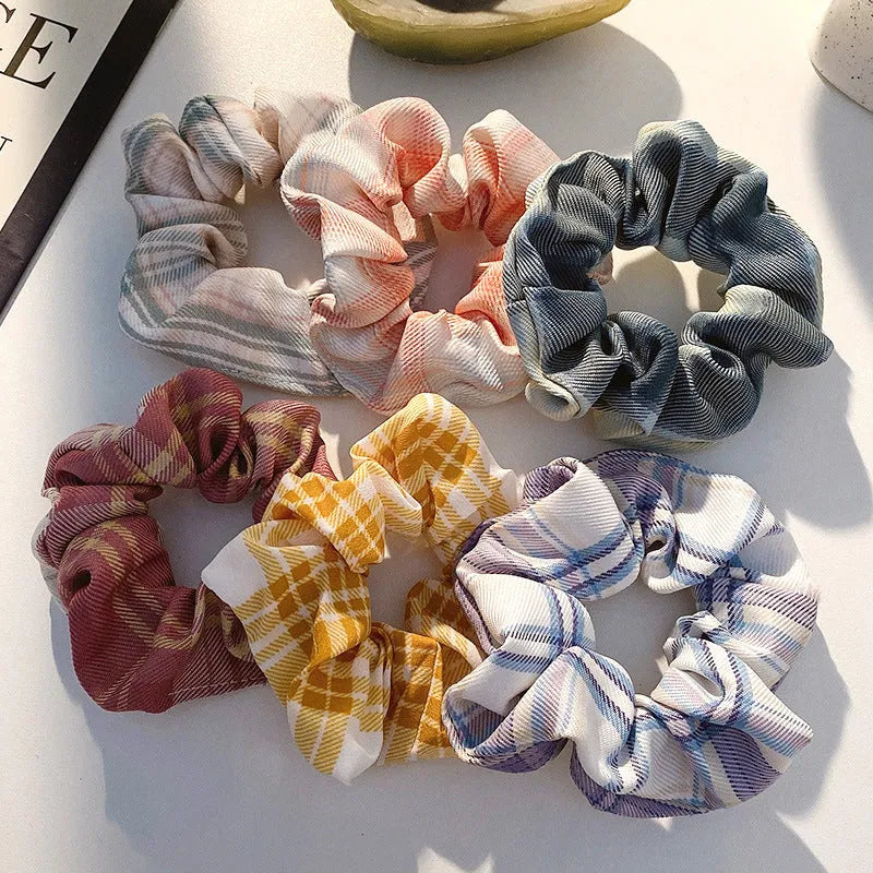 Children's small intestine hair rings and large intestine head ropes in autumn colours