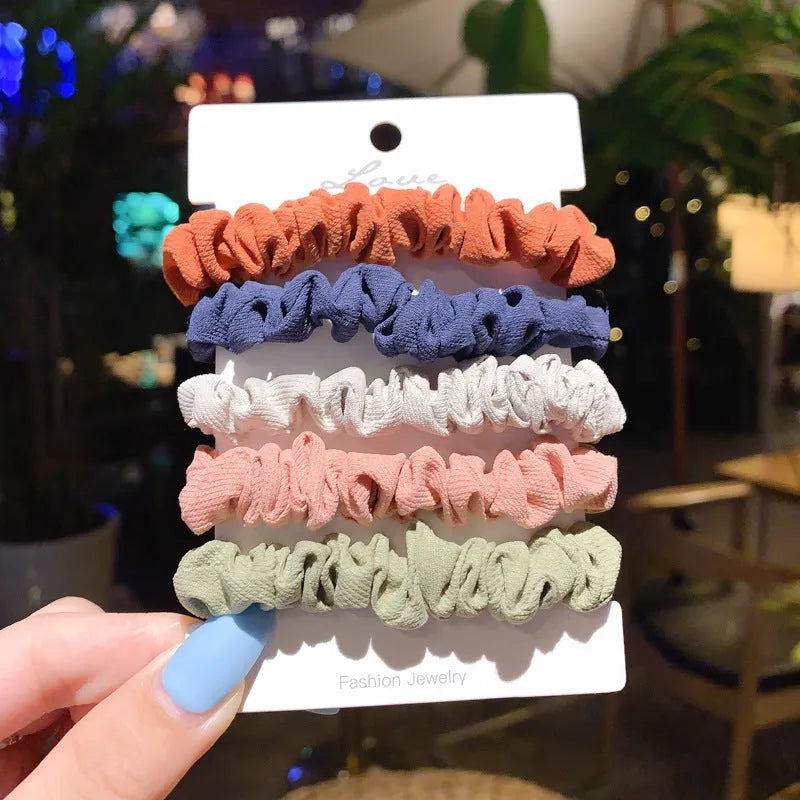 Children's small intestine hair rings and large intestine head ropes in autumn colours