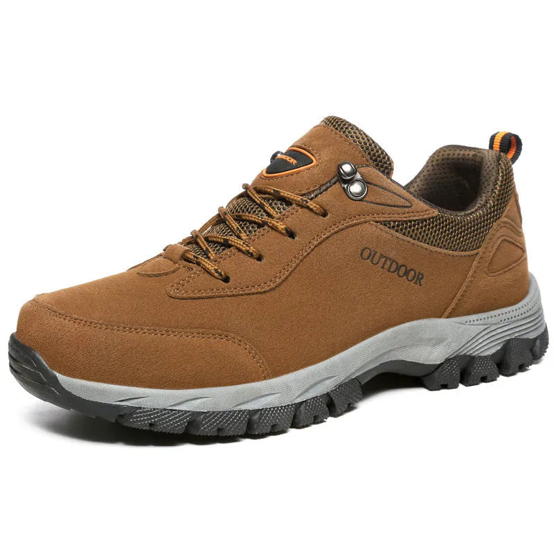 Men's low-top hiking shoes in army green with PU insole and mesh lining