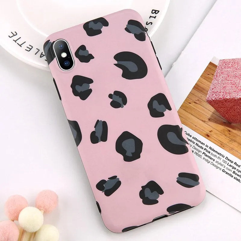 Leopard phone case for iPhone in Black, Blue and Pink – back cover with leopard pattern, fits iPhone 6 to 13 Pro Max.