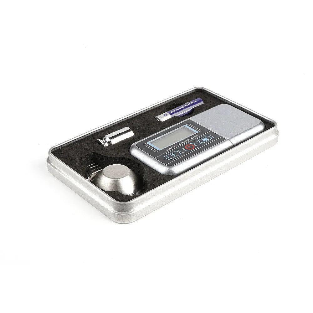 Electronic precision scale with digital display for weighing jewellery and materials up to 100g
