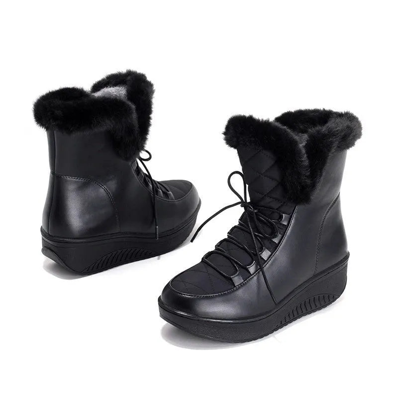 Women's black winter boots with 3cm platform and lace-up closure