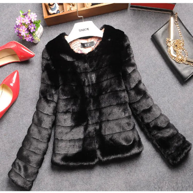 Women's white faux fur rabbit fur style top with regular sleeves and 40cm length