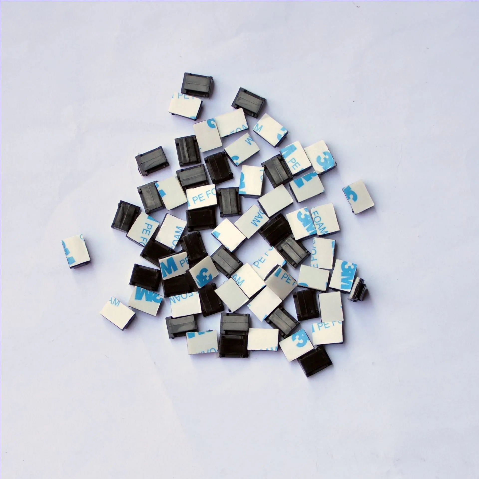 Black PA66 nylon automotive wire management clips for organising steel wire cloth and cables