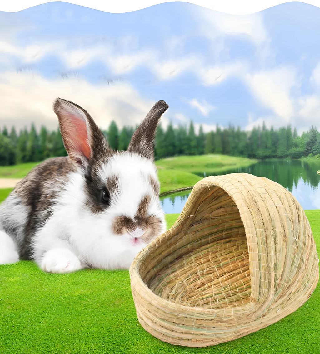 Hand-woven rabbit grass nest made of straw and corn husk in a bridge hole grass house shape, size S, nest colour.