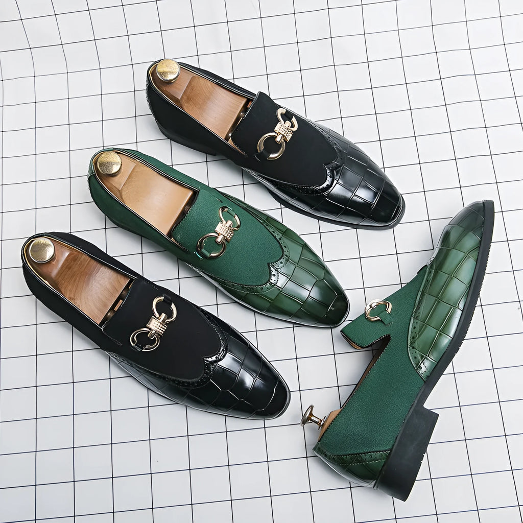 Men's black Korean style business casual shoes with pointed toe and sewing line details