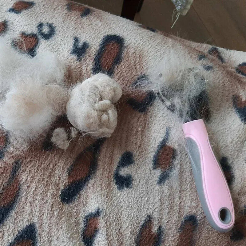 Double-sided pet grooming brush with 9 and 17 teeth, large 172mm undercoat rake in blue or pink