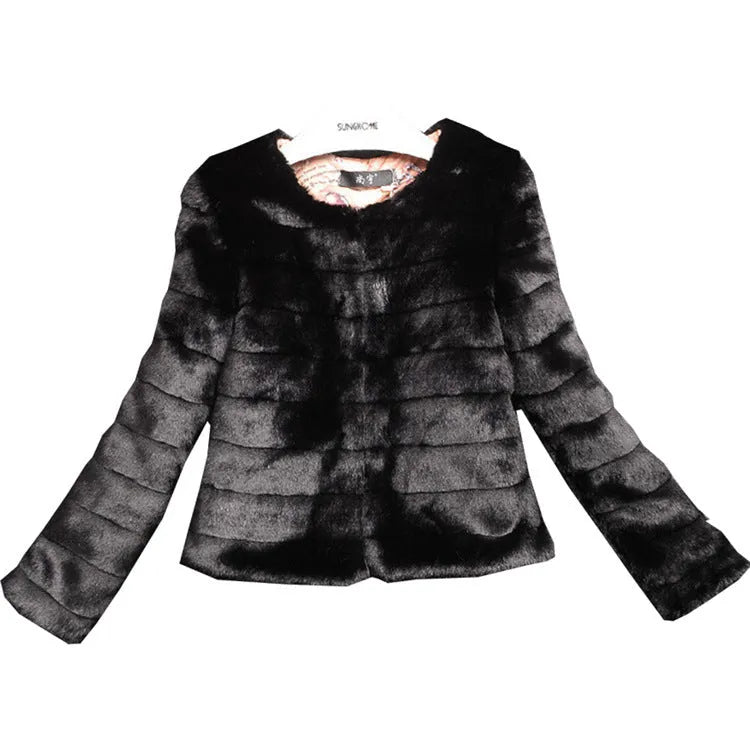 Women's white faux fur rabbit fur style top with regular sleeves and 40cm length