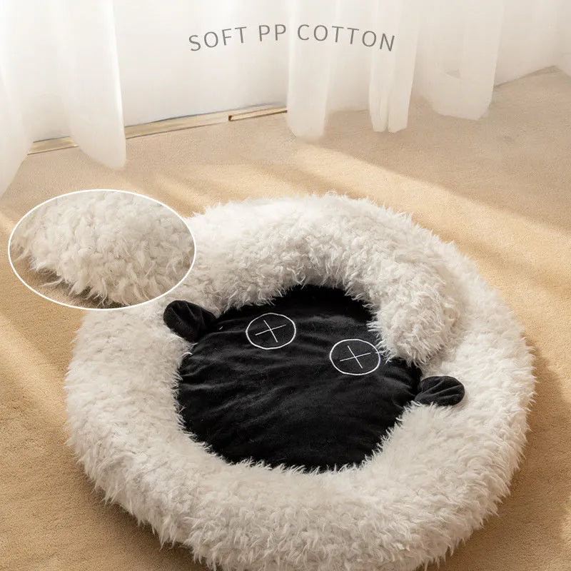Round lamb fleece cat bed in winter warm plush design, machine washable, available in S M L