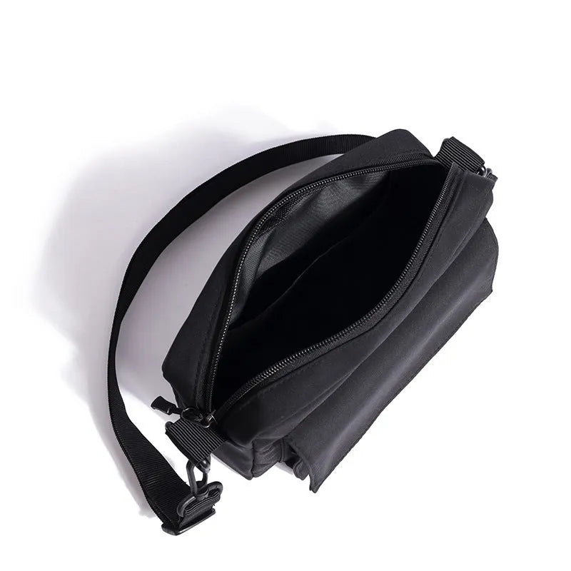 Men's black nylon ultra-light messenger shoulder bag for business travel and student leisure