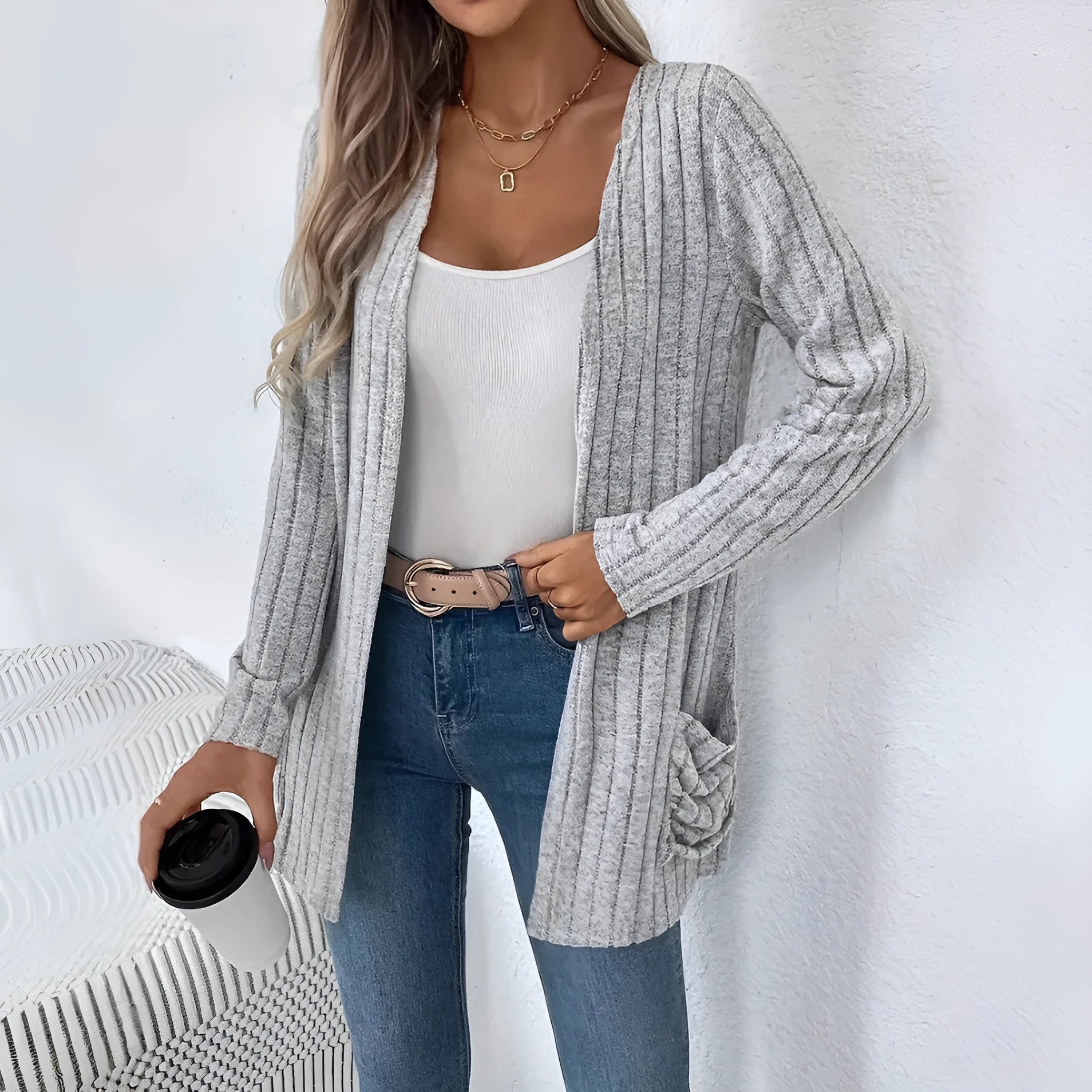 Loose fit solid colour cardigan with long sleeves and pocket in black or grey
