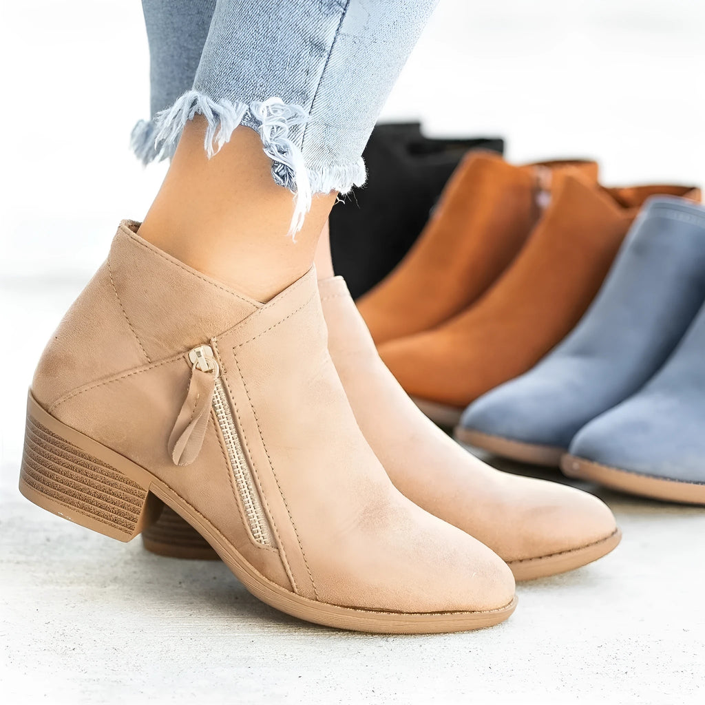 Women's suede ankle boots with side zip and chunky heel in beige colour