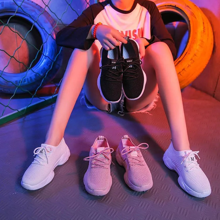 Women's white thick-soled sports shoes with woven uppers and front strap
