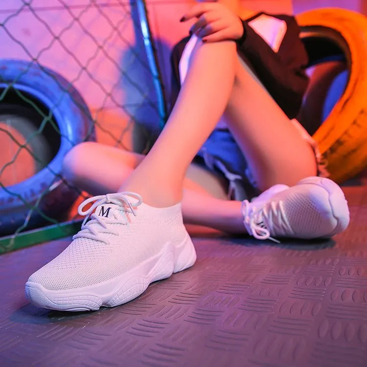 Women's white thick-soled sports shoes with woven uppers and front strap