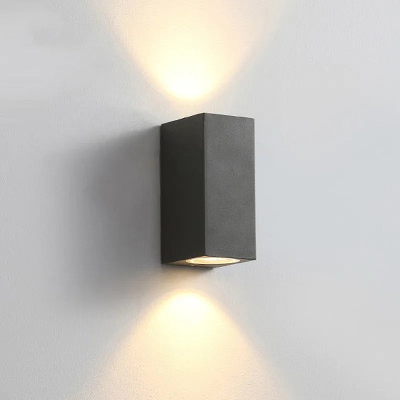 Aluminium LED wall lamp with glass shade in black finish