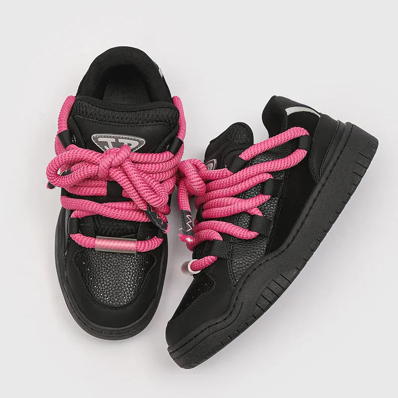 Thick bottom unisex casual shoes in four colours with lace-up front and round toe design