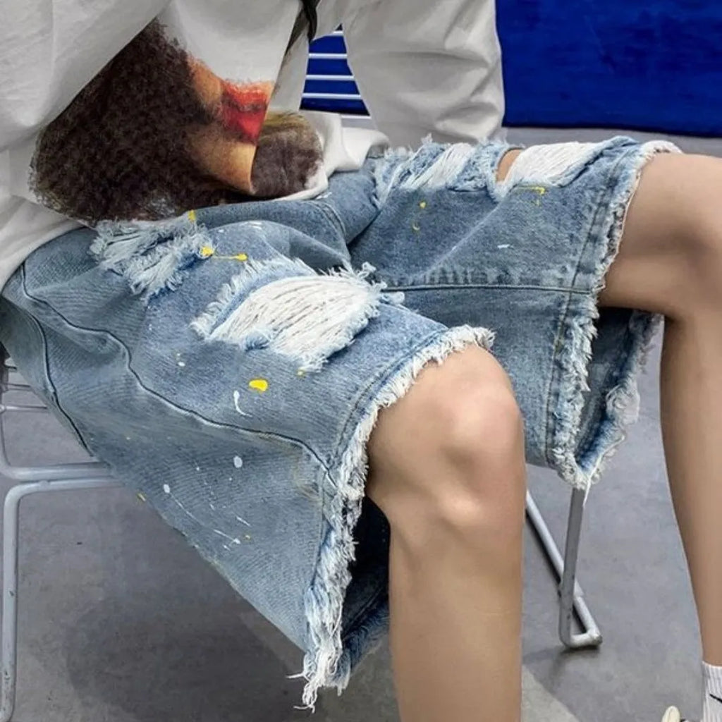 Men's water washed denim shorts with hole distressing in loose street style fit