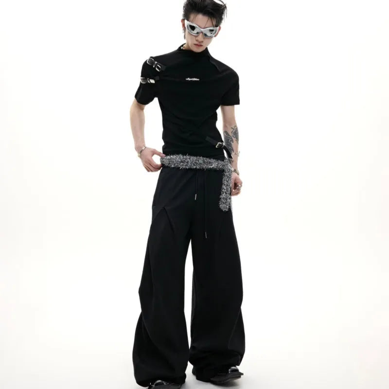 Cotton men's T-shirt with metal belt design and stand-up collar in black and white colours