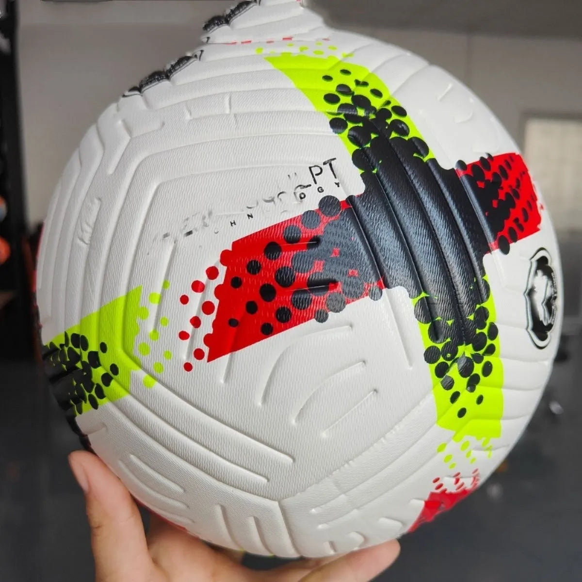 Fluorescent green seamless PU football size 5 for training and matches