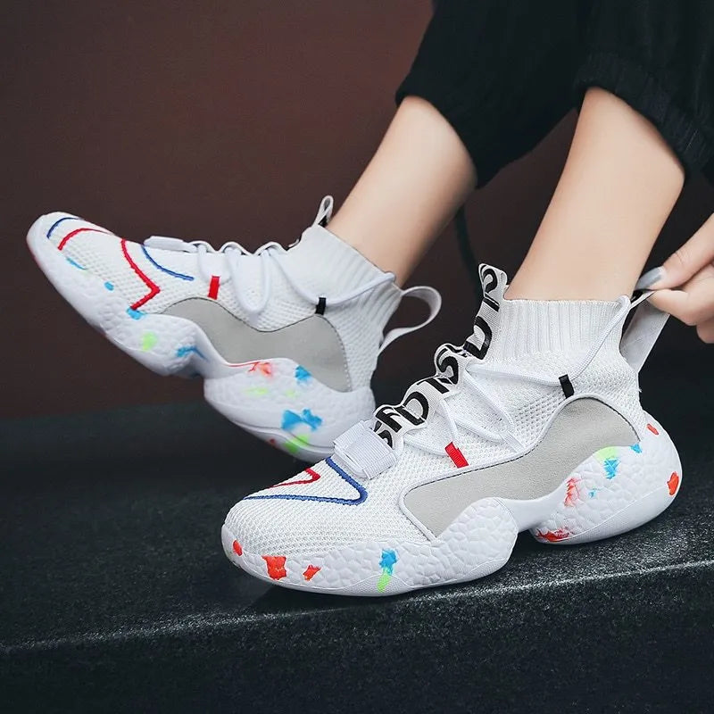 Men's camouflage patterned mesh sneakers with rubber soles