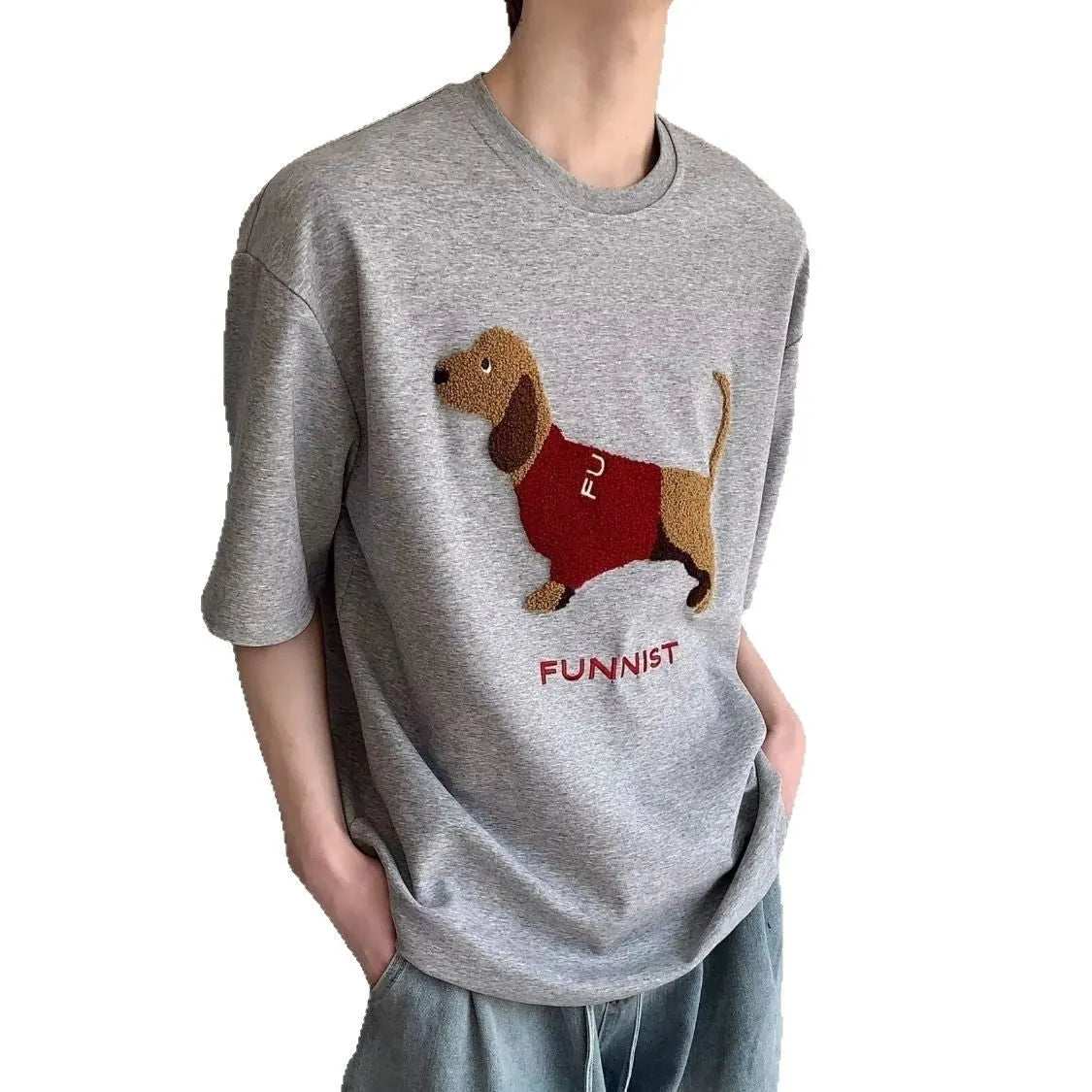 Men's gray T-shirt with embroidered sausage dog towel graphic, short sleeves and round neck
